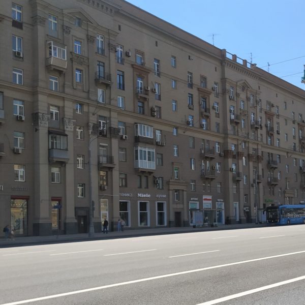 Купить трехкомнатную квартиру в Москве: учимся выбирать
